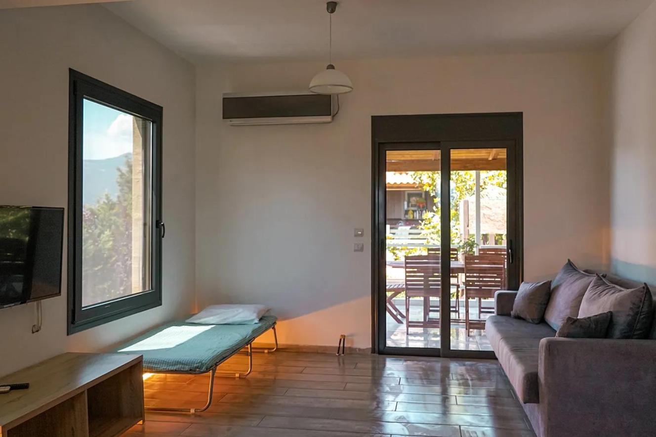 Mak Home Luxury Apartments นาฟปาคตอส ภายนอก รูปภาพ